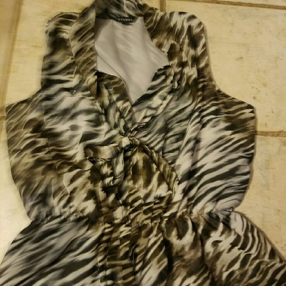 Sleeveless Top!