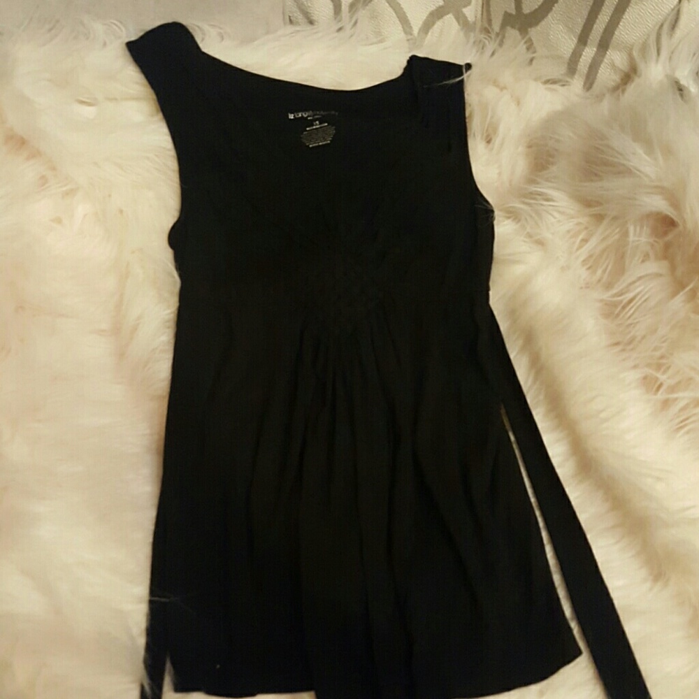 Black sleeveless top