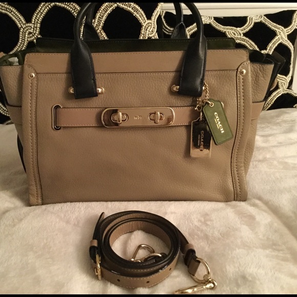 Coach Handbags - COACH swagger in colorblock pebble leather