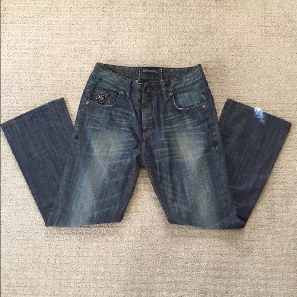 Cohesive Distressed Classic Fit Jeans