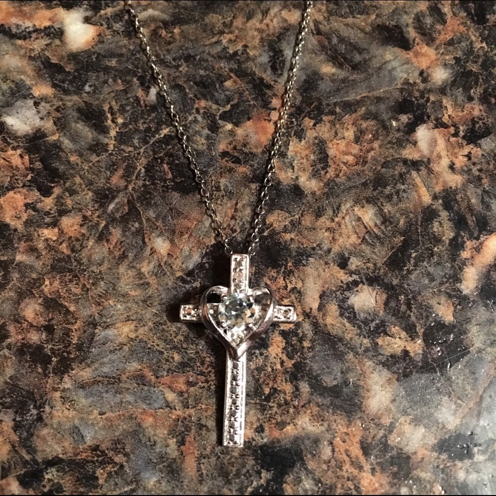 Cross necklace - Picture 3 of 4