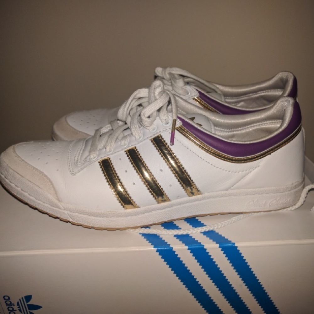 **SOLD** Adidas - Picture 2 of 4