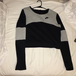 Nike long sleeved color block top!