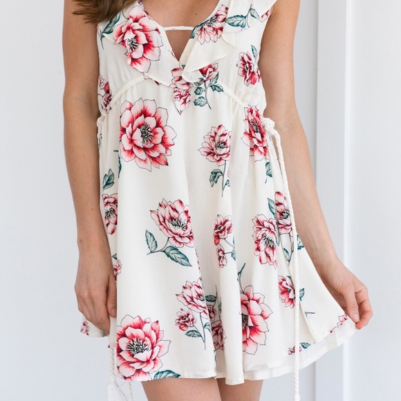 LAST 1 (LRG) CHARMED Dress - Cream - Picture 5 of 6