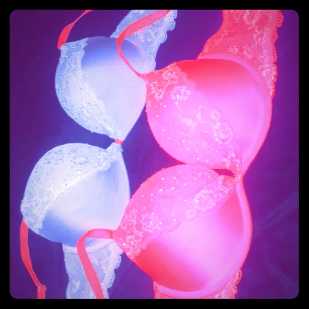 2 VS bras small tears on back, still good shape