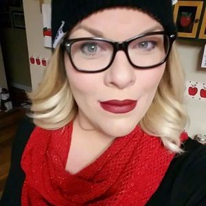 Meet your Posher, Shellie