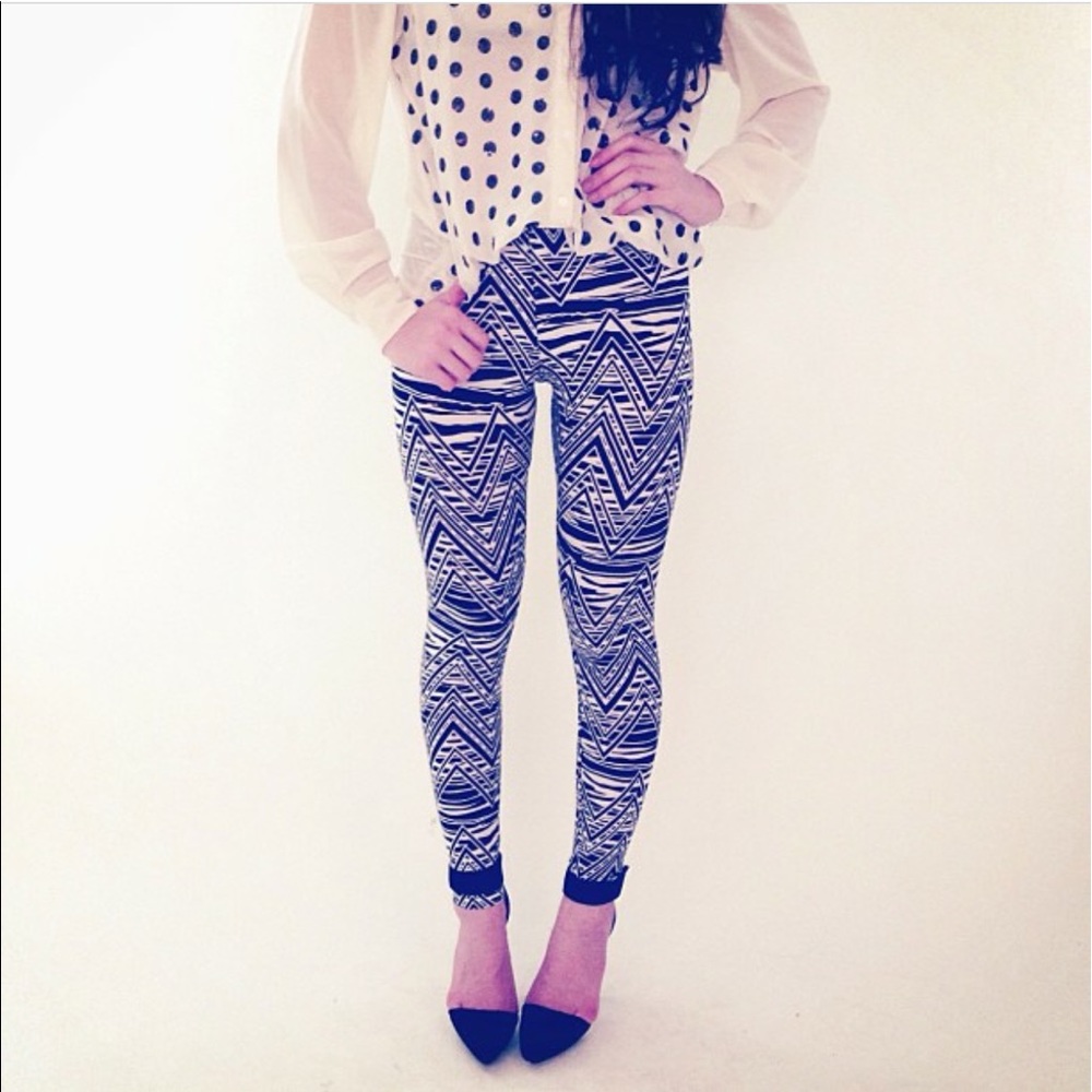 Aztec print leggings