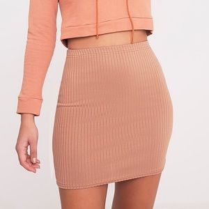 Pretty Little Thing™ Ribbed skirt