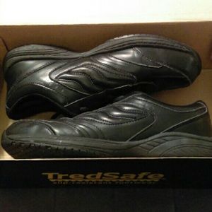 Size 8.5 Women's TredSafe Slip-Resistant Work Shoe