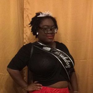 Criss-cross, crop-top