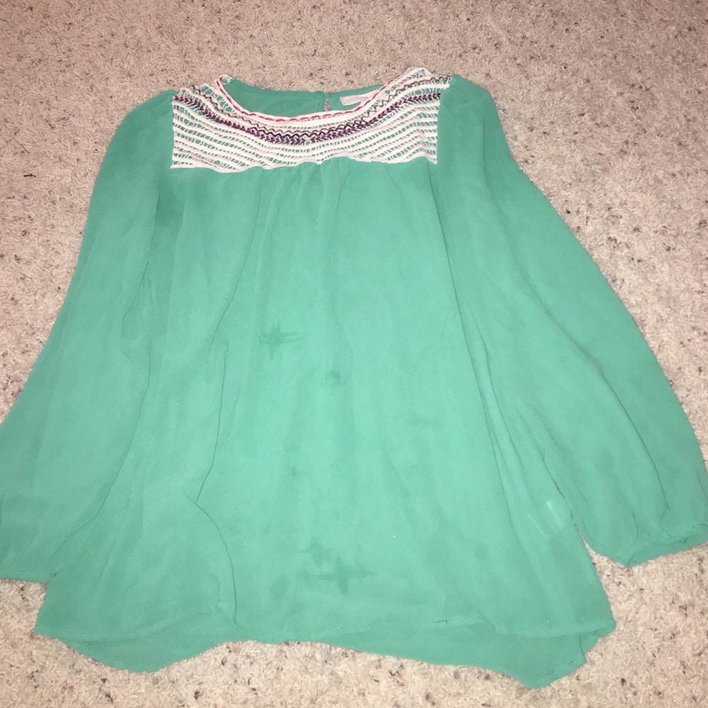 Green light weight long sleeve shirt
