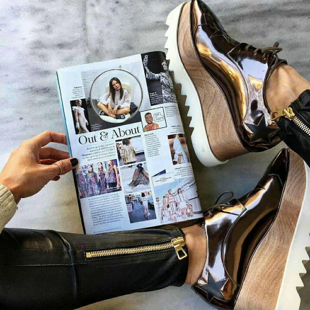 <------------METALLIC ROSE GOLD  OXNARD PLATFORM - Picture 5 of 8