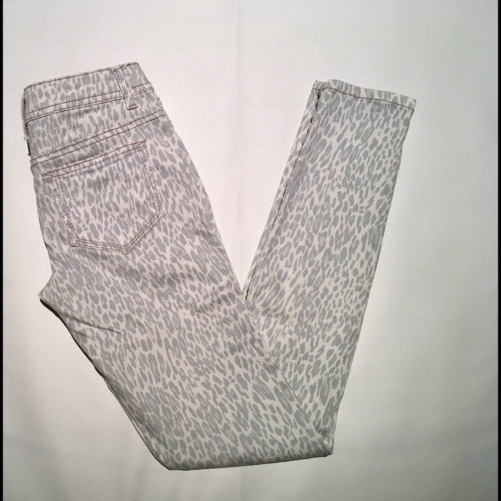 Mossimo Snow Leopard Skinny Jean