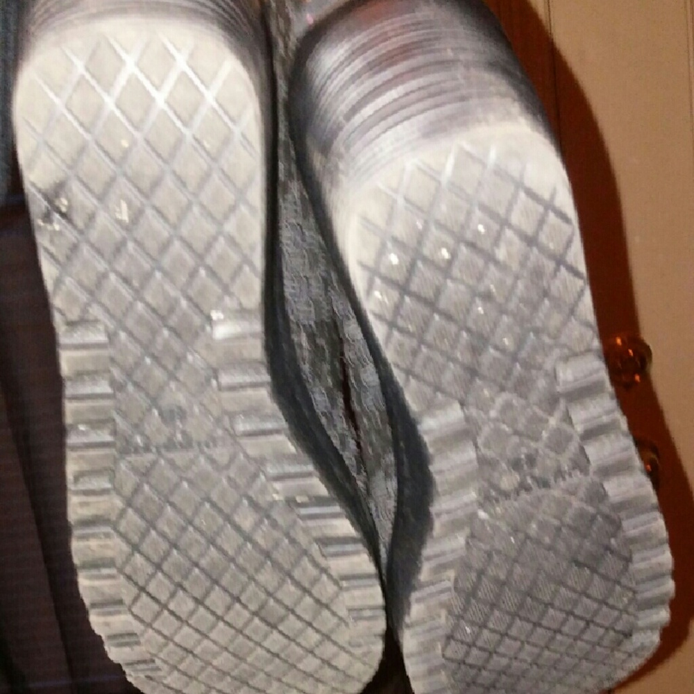 Shoes - Picture 2 of 2