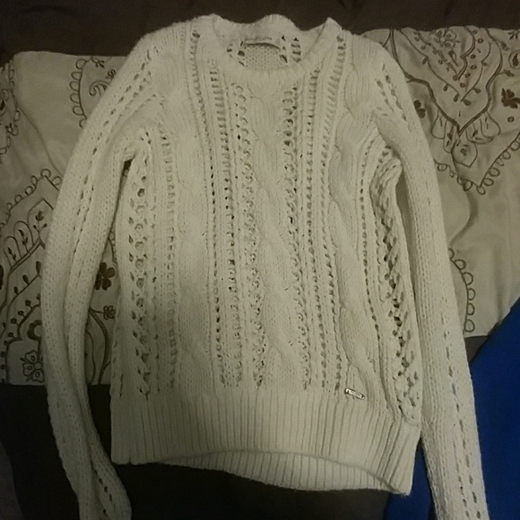 Abercrombie & Fitch - Picture 1 of 2