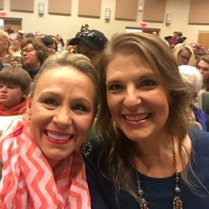 Meet your Posher, Lesli