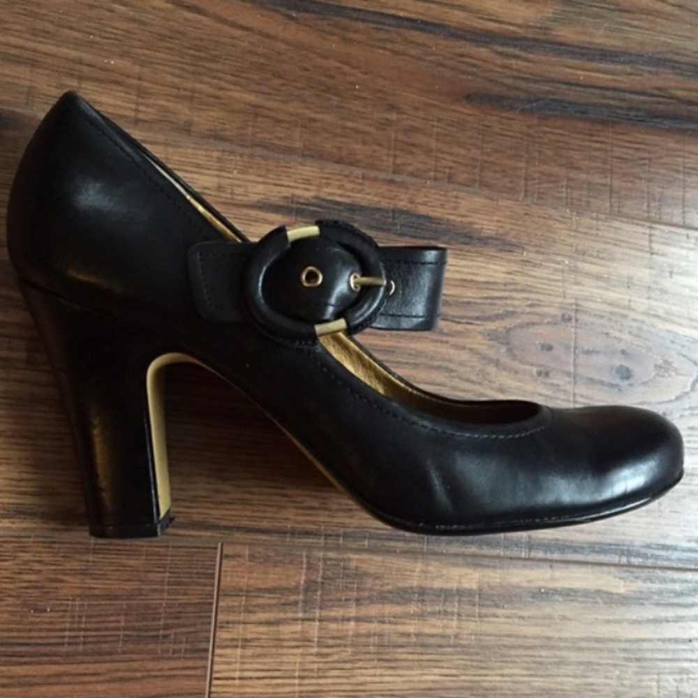 Mary Jane block heel pumps