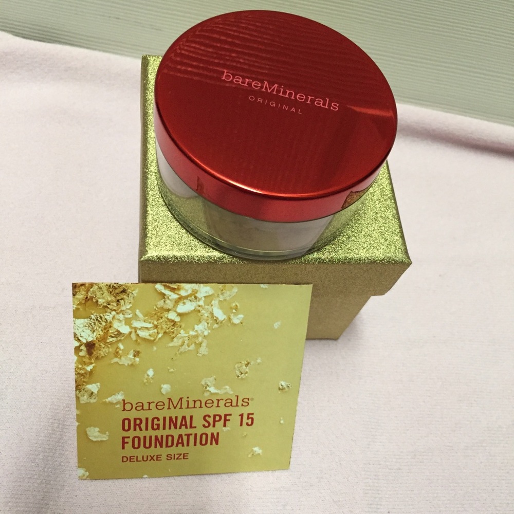 New - bareMinerals Foundation