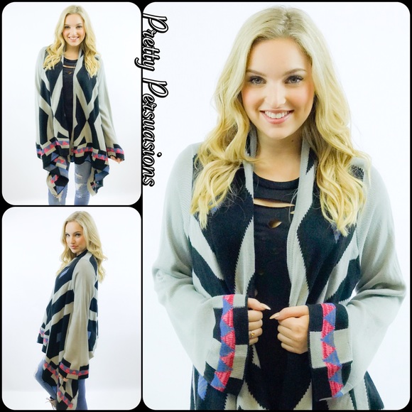 NWT Gray Tribal Cascading Bell Sleeve Cardigan - Picture 5 of 8