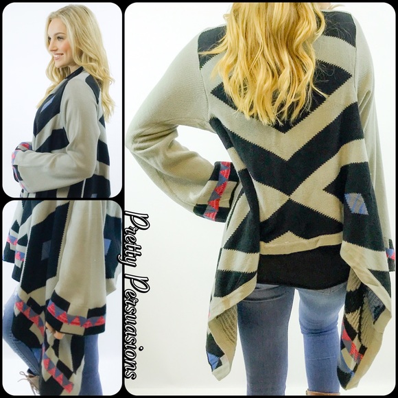 NWT Gray Tribal Cascading Bell Sleeve Cardigan - Picture 7 of 8