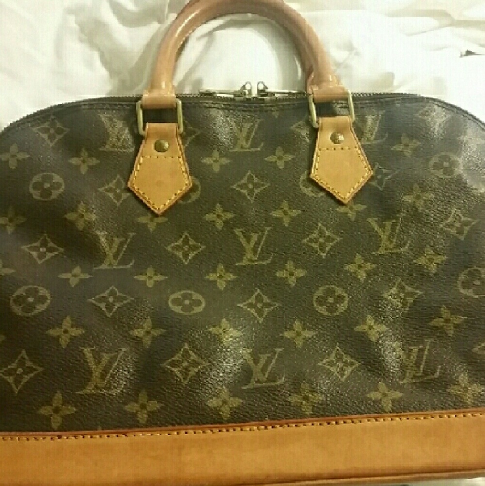 SOLD ##SOLD## Louis Vuitton Alma PM handbag