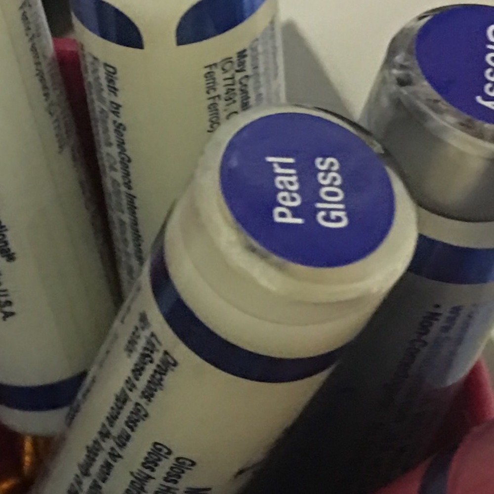 LipSense PEARL GLOSS w Shea Butter, Vitamin E