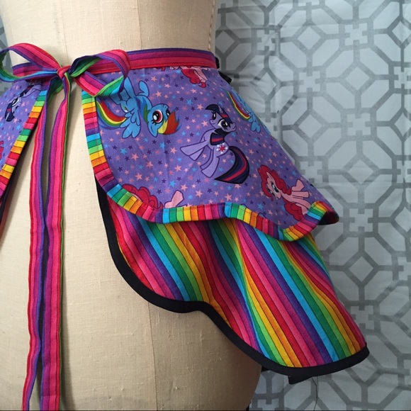 Flirty vintage style apron - Picture 2 of 4