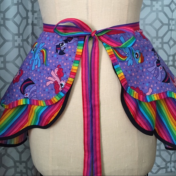 Flirty vintage style apron - Picture 4 of 4