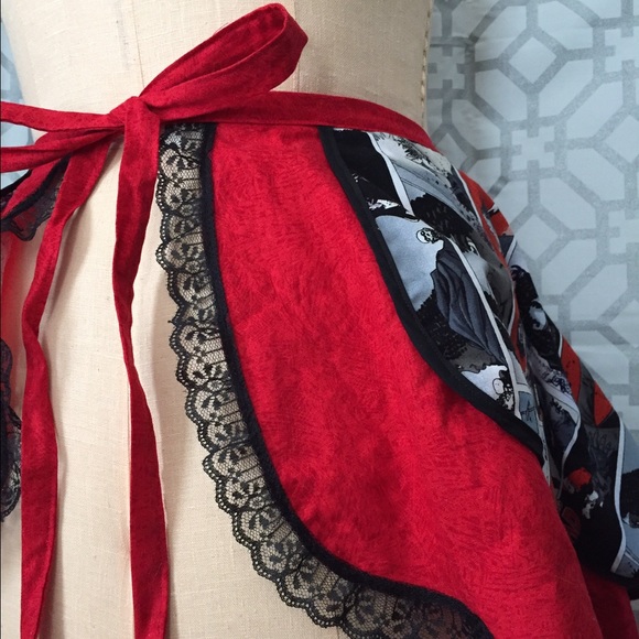 Walking Dead Apron - Picture 2 of 3