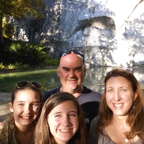 Meet your Posher, Lisa - Picture 1 of 1