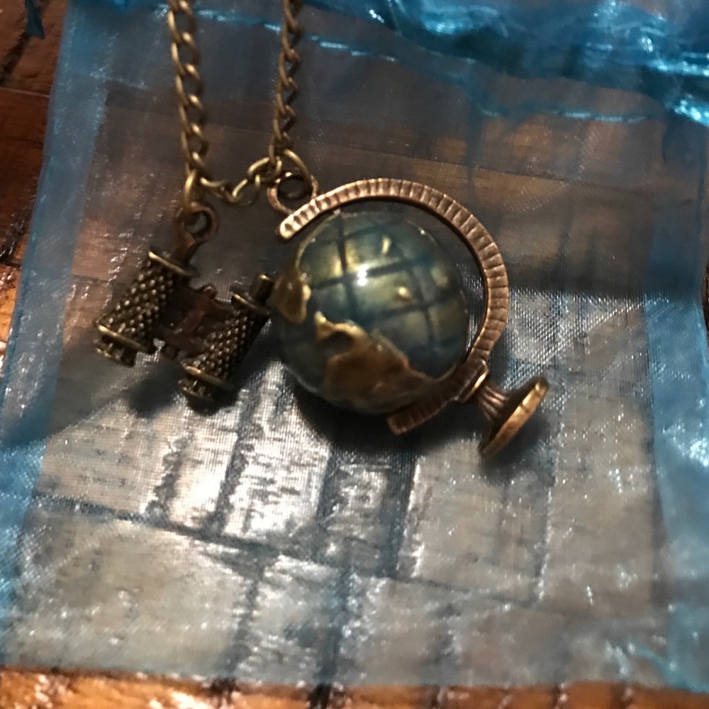 Explore the World 12" necklace