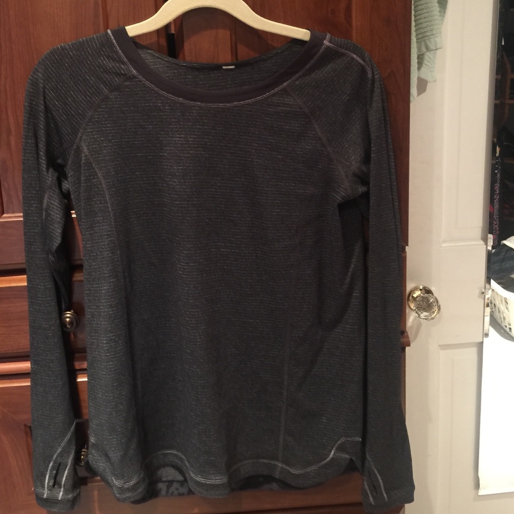 Lululemon top