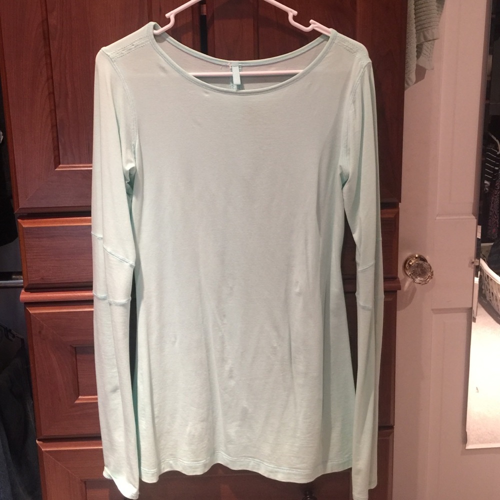 Size 8 Lululemon top.