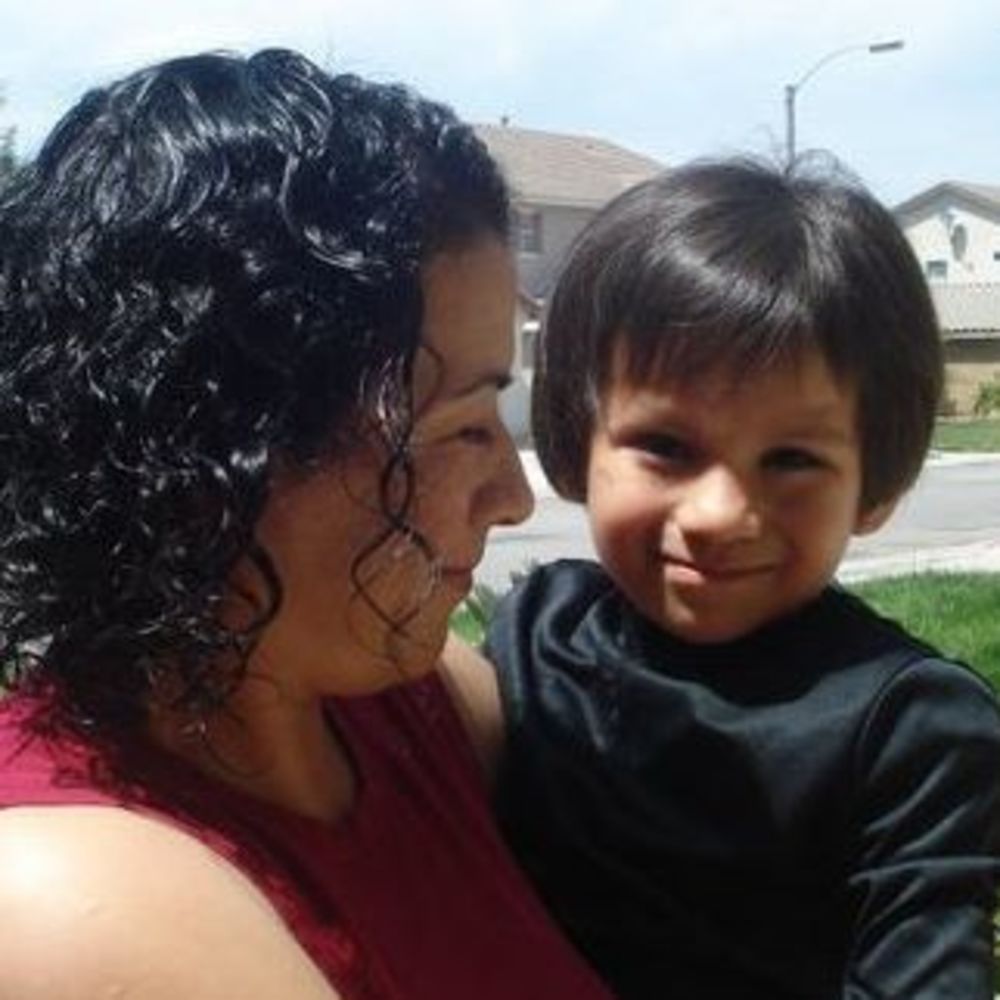 Meet your Posher, Claudia