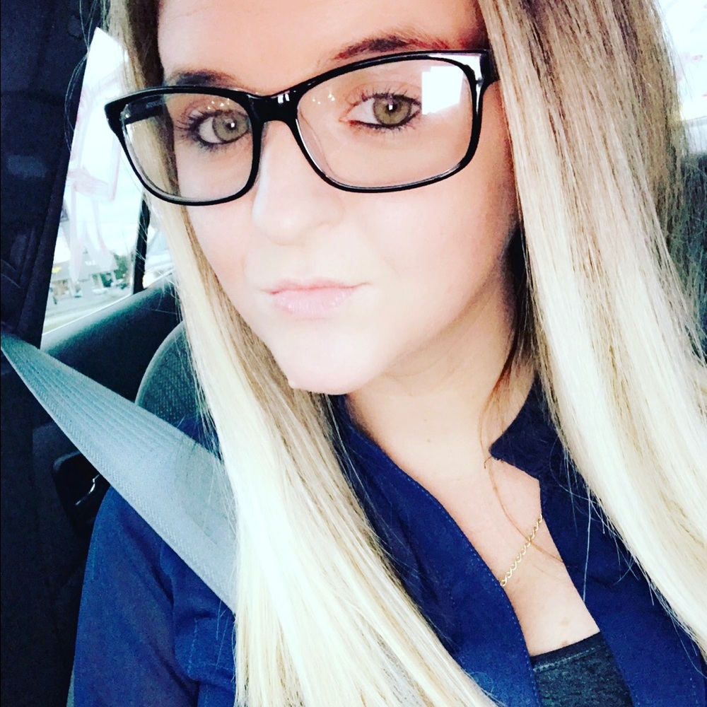 Meet your Posher, Ashley