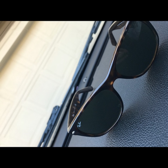 Ray. Bans - Picture 2 of 4