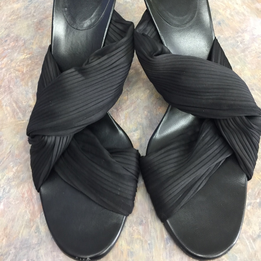 Authentic Gucci slide with receipt