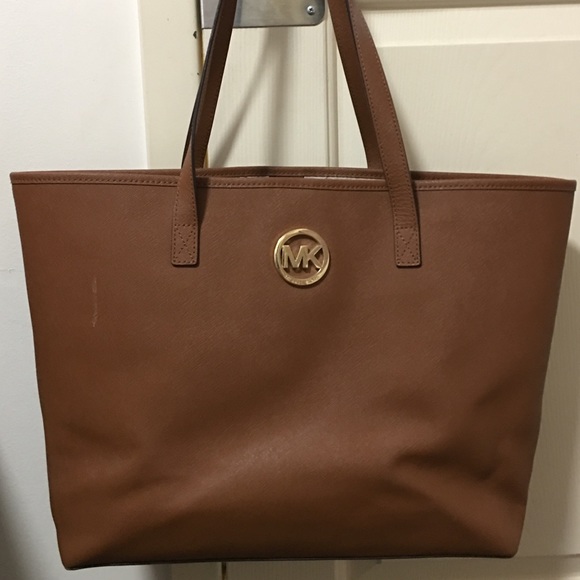 Michael Kors Handbags - Michael Kors Tan tote bag