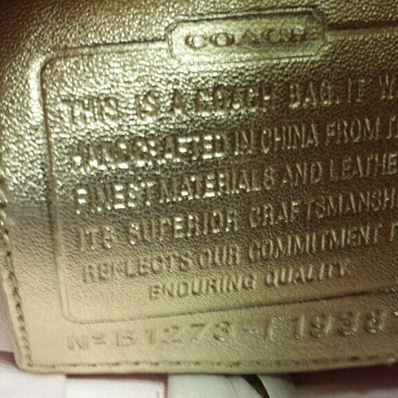 NWT Coach straw tote with shell hangtags Beach Bag - Picture 3 of 8