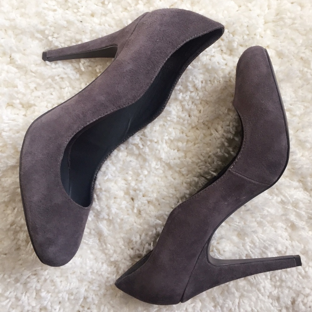 *FLASH SALE* Gray Suede Heels