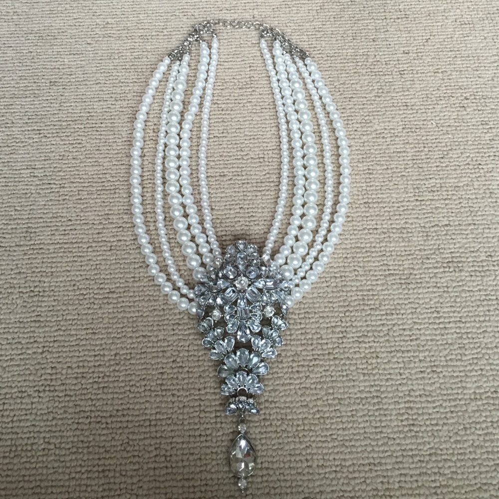 Costume necklace.