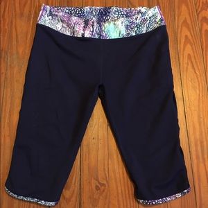 Fabletics crop capris