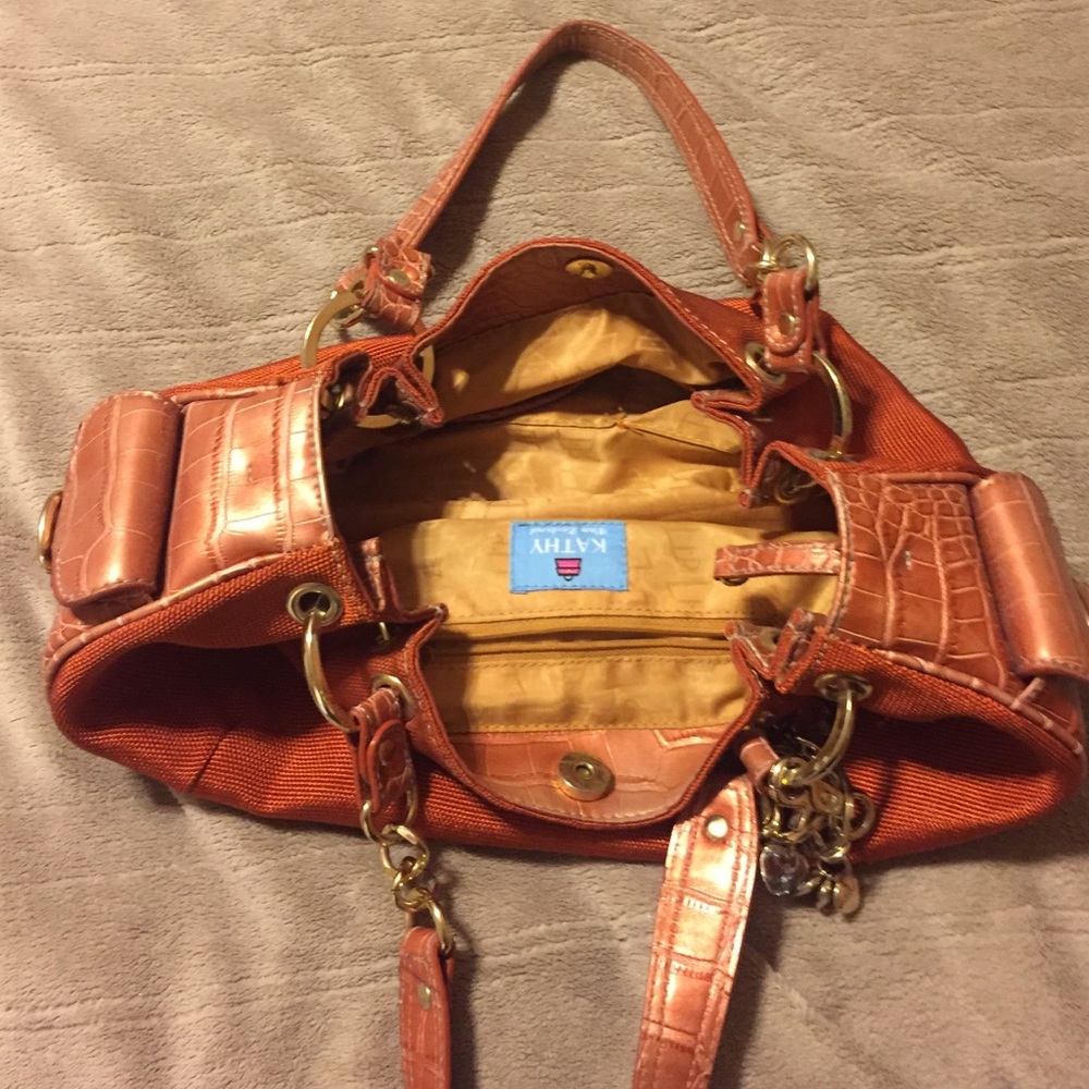 Purse - Picture 2 of 4