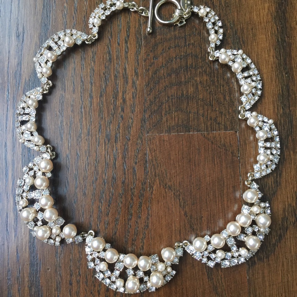 Ann Taylor - Stunning Necklace