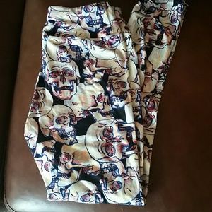 New never worn OS Lularoe skull leggings