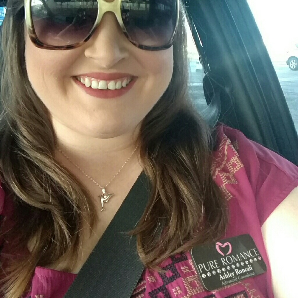 Meet your Posher, Ashley