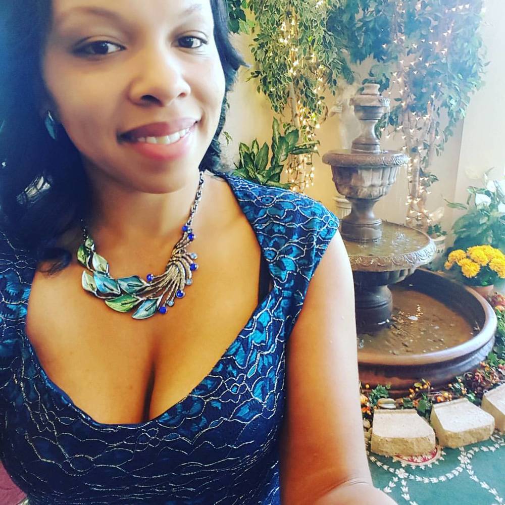 Meet your Posher, Tyraina