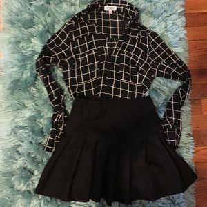 Express Geometric B&W Portofino Shirt Sz XS