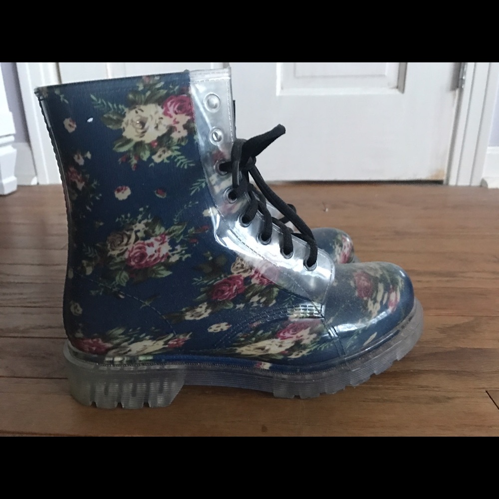 Jelly rain boots