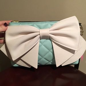 NWT Betsey Johnson Bow Cross Body